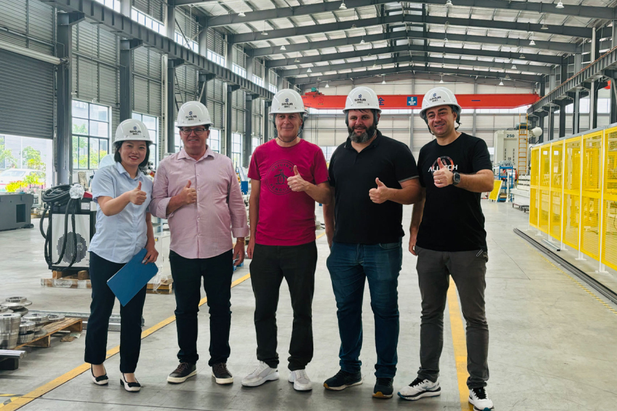 31. toukokuuta 2024 brasilialainen asiakas vieraili